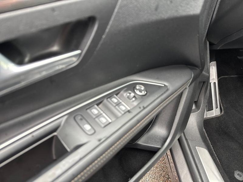 Image PEUGEOT 3008 HYBRID 225ch GT Pack e-EAT8
