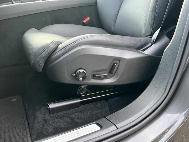 Image VOLVO XC60 T6 Hybride Rechargeable 253 + 145ch Ultra Style Dark Geartronic 8 AWD