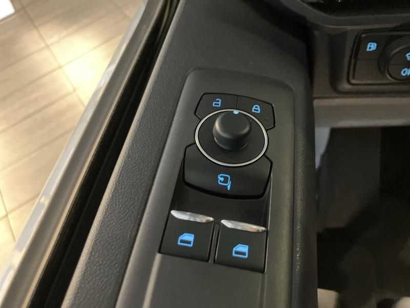 Image FORD Transit Custom Fg 320 L1H1 2.5 Duratec 232ch Hybride rechargeable Sport CVT