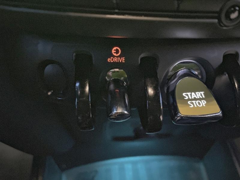 Image MINI Countryman Cooper SE 125ch + 95ch Edition Untamed Plus ALL4 BVA6