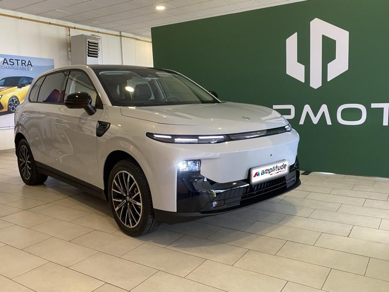 Photo LEAPMOTOR B10 BEV 218ch Pro Max 67,1 kWh Design