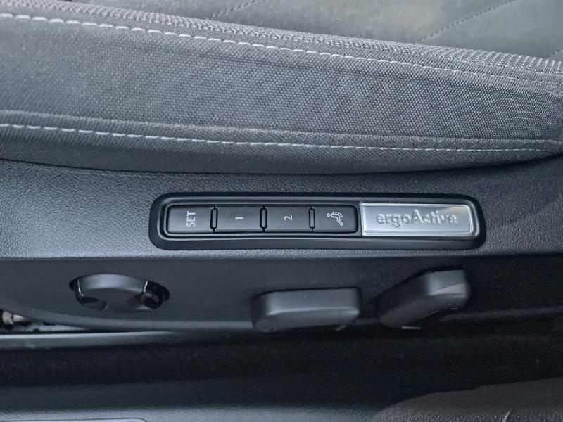 Image VOLKSWAGEN Golf 1.5 eTSI OPF 150ch Style 1st DSG7