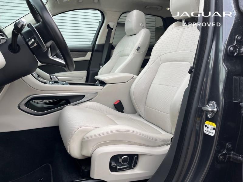 Image JAGUAR F-Pace P400e Plug-in-Hybrid R-Dynamic HSE BVA8 AWD