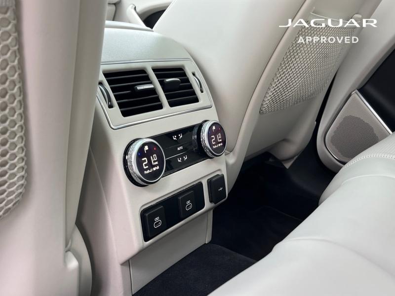 Image JAGUAR F-Pace P400e Plug-in-Hybrid R-Dynamic HSE BVA8 AWD