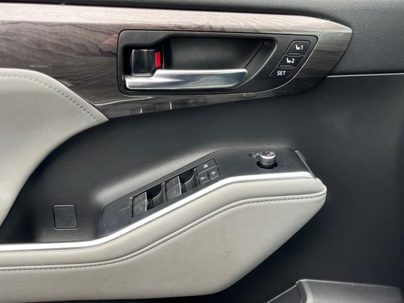 Image TOYOTA Highlander 2.5 Hybrid 248ch Lounge AWD-I MY22