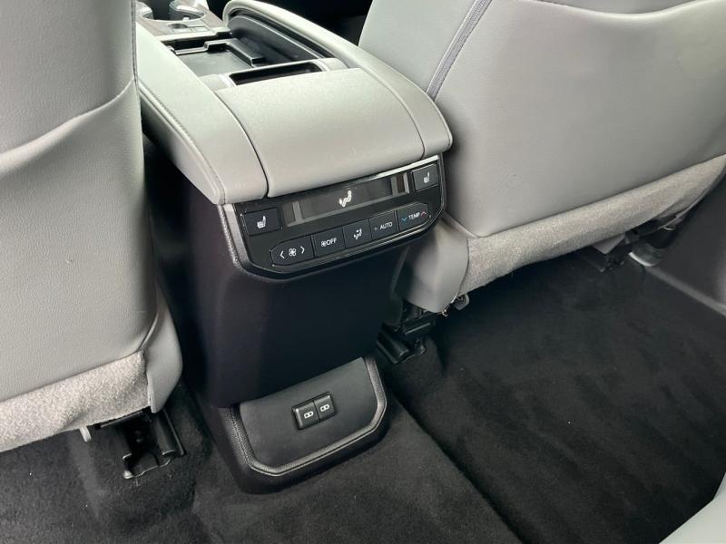 Image TOYOTA Highlander 2.5 Hybrid 248ch Lounge AWD-I MY22