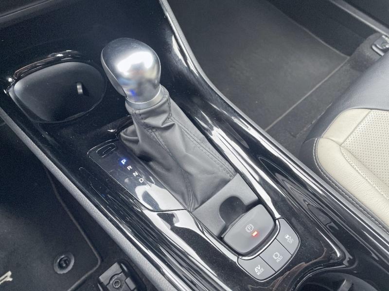 Image TOYOTA C-HR 122h Collection 2WD E-CVT RC18