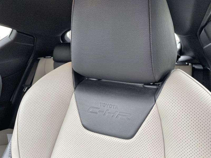 Image TOYOTA C-HR 122h Collection 2WD E-CVT RC18