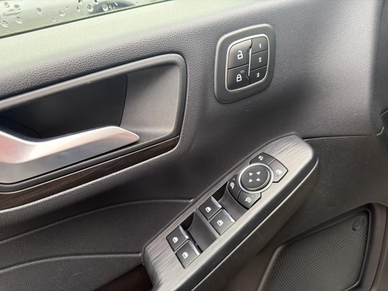 Image FORD Kuga 2.5 Duratec 190ch FHEV E85 Vignale BVA