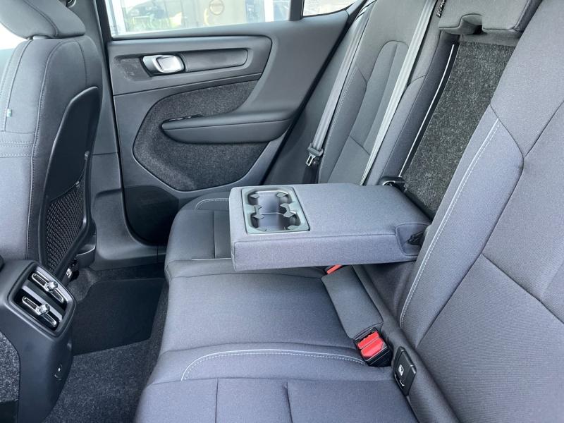 Image VOLVO EC40 Single 238ch Start