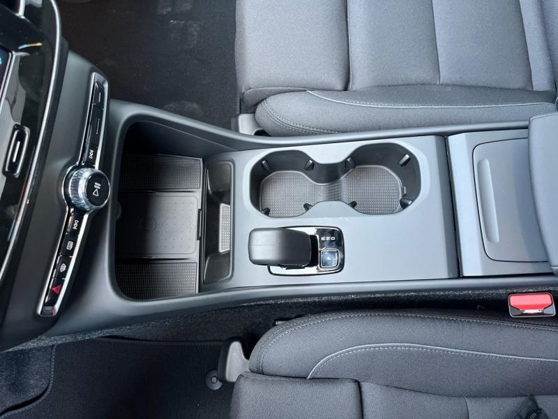 Image VOLVO EC40 Single 238ch Start