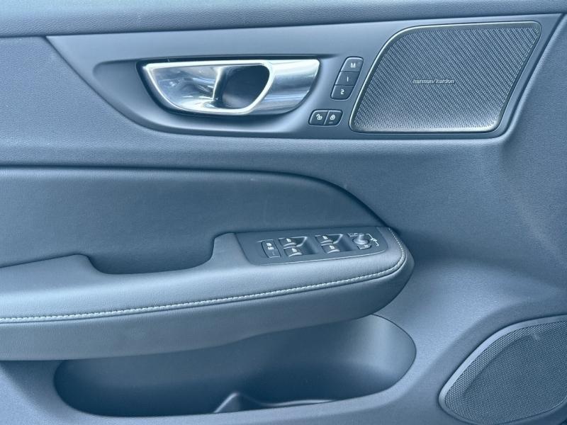 Image VOLVO V60 T6 AWD 253+145ch Plus Style Dark Geartronic 8