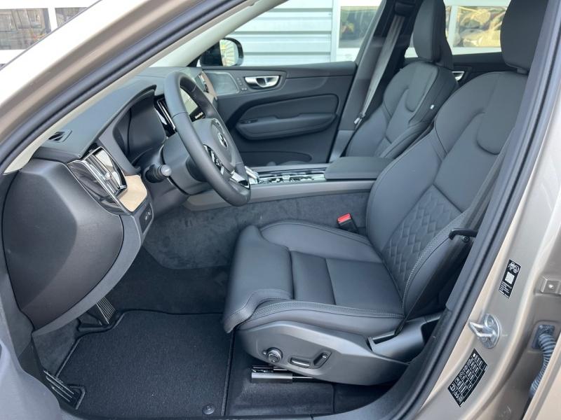 Image VOLVO XC60 T6 Hybride Rechargeable 350ch Ultra Style Dark Geartronic 8 AWD