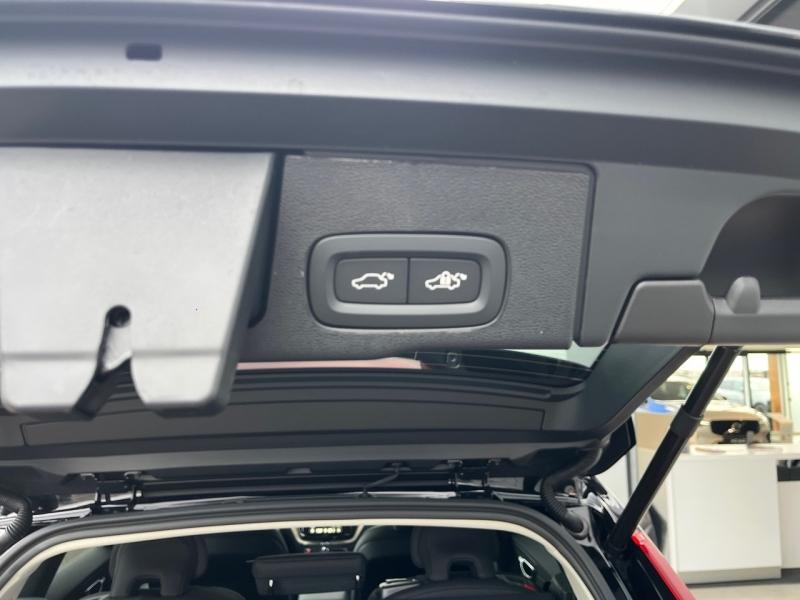 Image VOLVO XC60 T6 Hybride Rechargeable 350ch Ultra Style Dark Geartronic 8 AWD