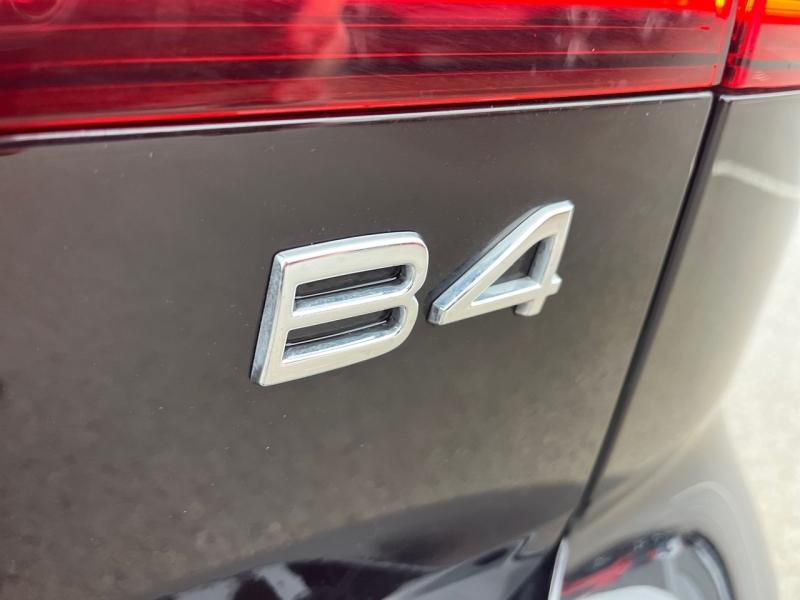 Image VOLVO V60 B4 197ch Ultra Style Dark DCT 7