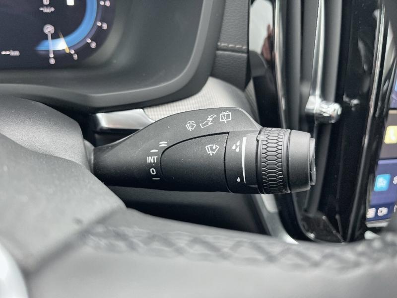 Image VOLVO V60 B4 197ch Ultra Style Dark DCT 7