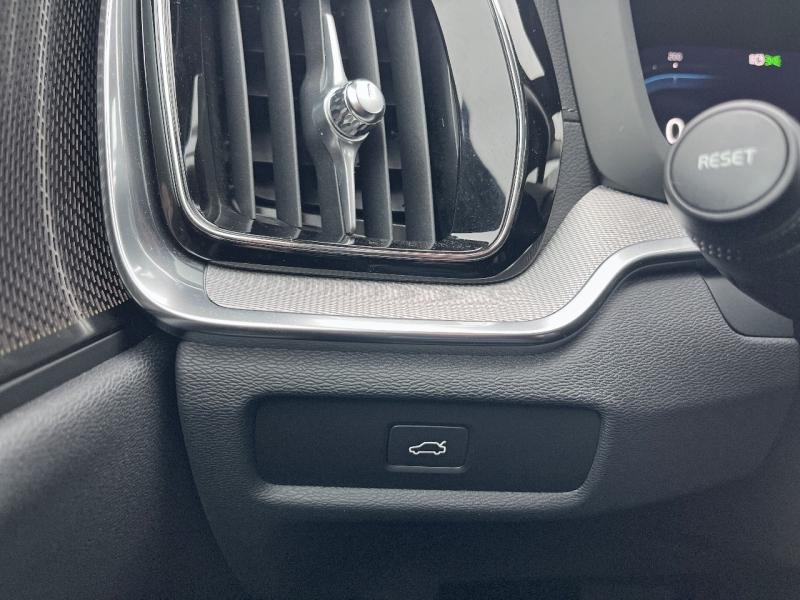 Image VOLVO V60 B4 197ch Ultra Style Dark DCT 7