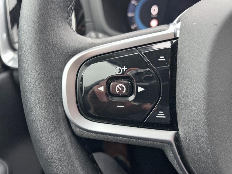 Image VOLVO V60 B4 197ch Ultra Style Dark DCT 7