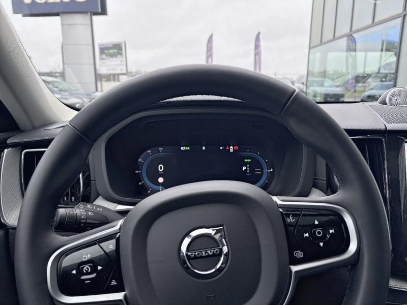 Image VOLVO XC60 T6 Hybride Rechargeable 350ch Ultra Style Dark Geartronic 8 AWD