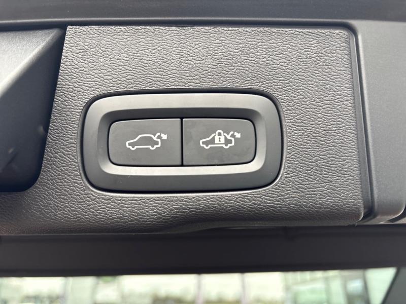 Image VOLVO XC60 T6 Hybride Rechargeable 350ch Ultra Style Dark Geartronic 8 AWD