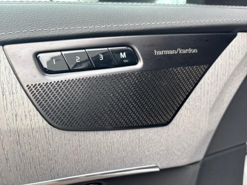 Image VOLVO Xc90 XC90 Ultra  T8 AWD Hybride rechargeable  Hybride Rechargeable (Essence)  Chrome  7 places