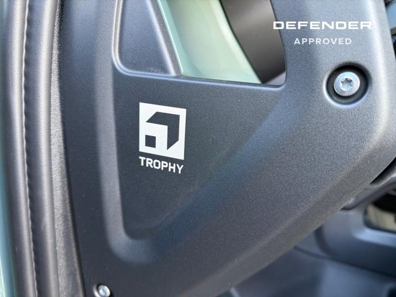 Image LAND-ROVER Defender 110 2.0 P300e PHEV Trophy Edition Keswick Green