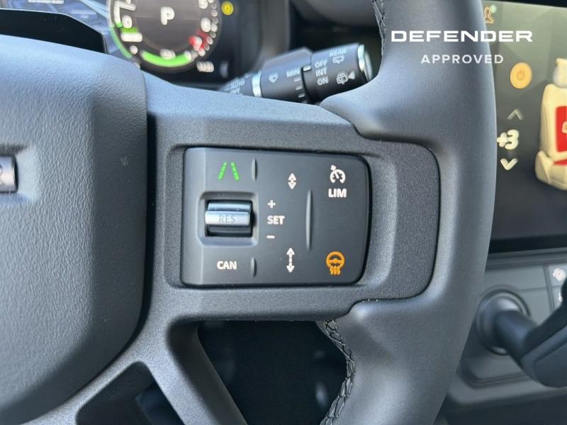 Image LAND-ROVER Defender 110 2.0 P300e PHEV Trophy Edition Keswick Green