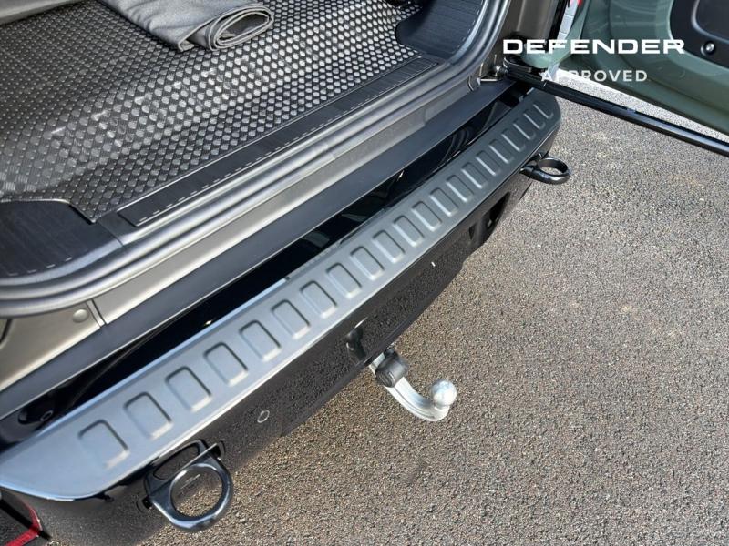 Image LAND-ROVER Defender 110 2.0 P300e PHEV Trophy Edition Keswick Green