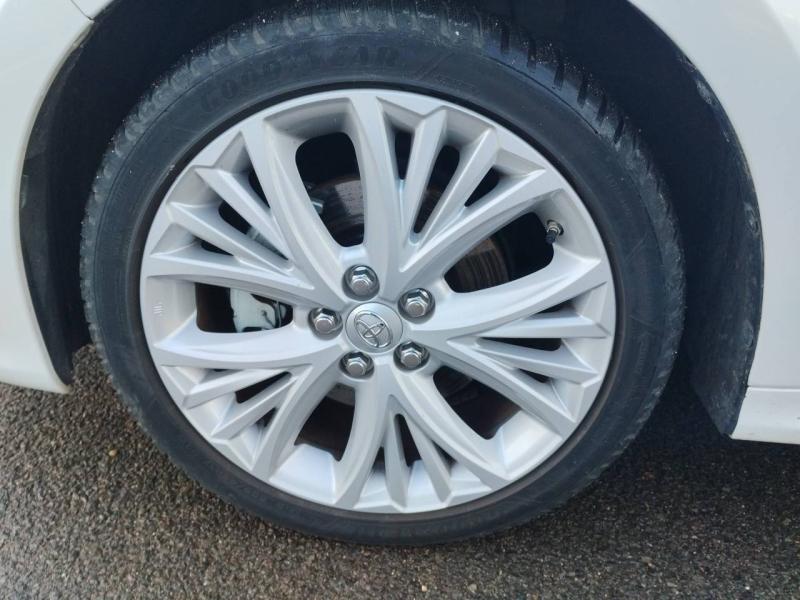 Image TOYOTA Yaris 116h Dynamic Business 5p + Programme Beyond Zero Academy MY22