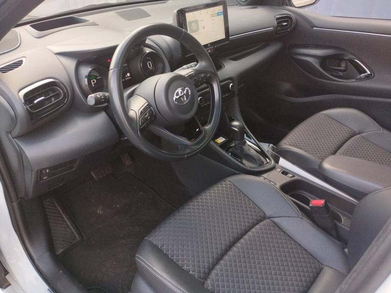 Image TOYOTA Yaris 116h Dynamic Business 5p + Programme Beyond Zero Academy MY22