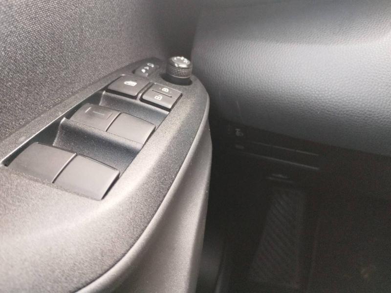 Image TOYOTA Yaris 116h Dynamic Business 5p + Programme Beyond Zero Academy MY22