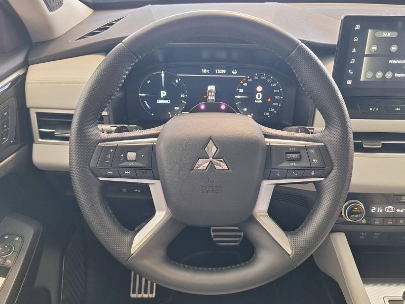 Image MITSUBISHI Outlander 2.4 PHEV 306ch Instyle 4WD