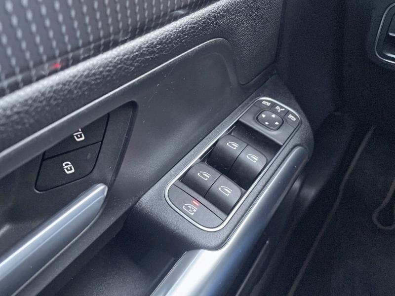 Image MERCEDES-BENZ GLA 200 163ch Progressive Line 7G-DCT