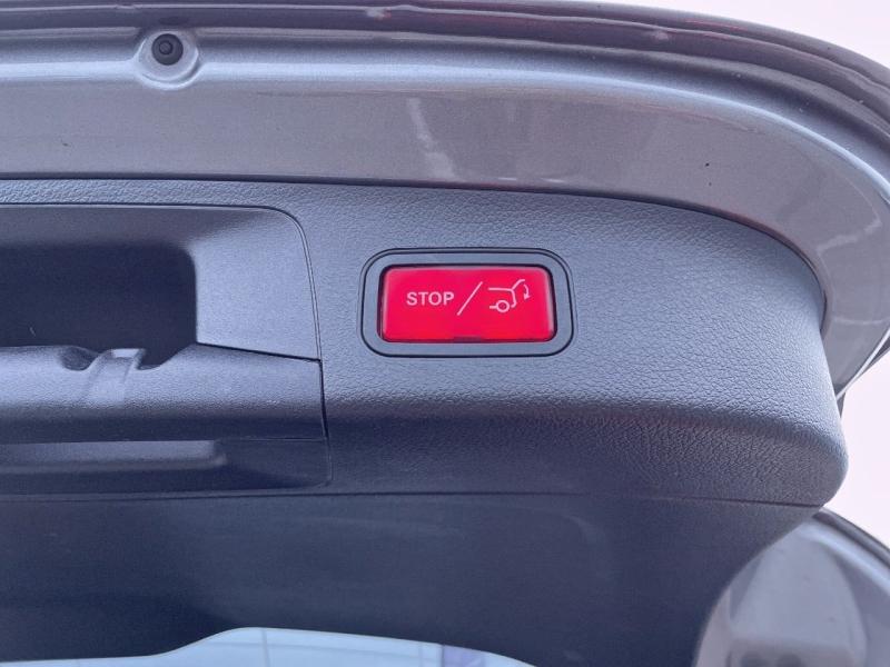 Image MERCEDES-BENZ GLA 200 163ch Progressive Line 7G-DCT