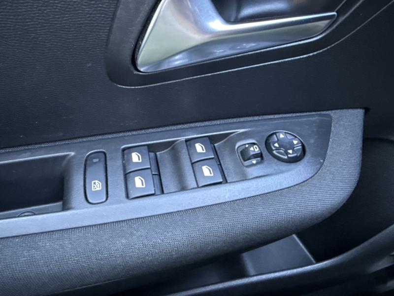 Image PEUGEOT 208 1.2 PureTech 100ch S&S Active Business