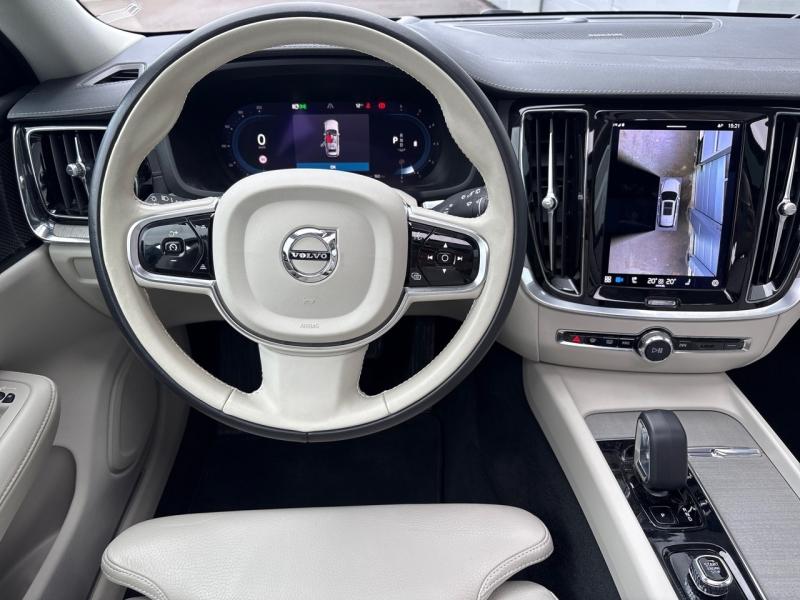 Image VOLVO V60 B4 197ch Ultimate Style Dark Geartronic 8