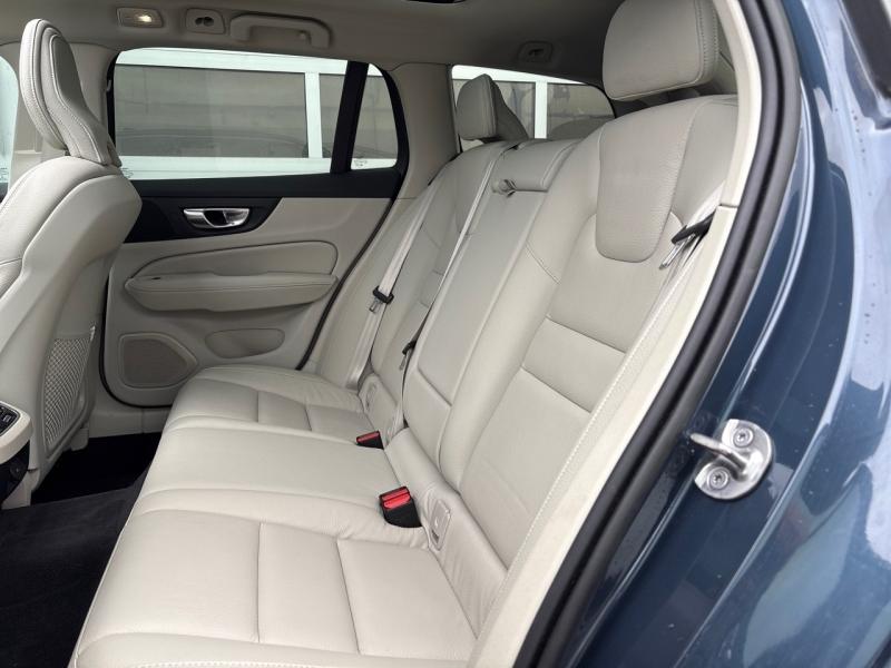 Image VOLVO V60 B4 197ch Ultimate Style Dark Geartronic 8