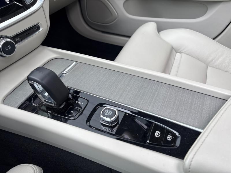 Image VOLVO V60 B4 197ch Ultimate Style Dark Geartronic 8