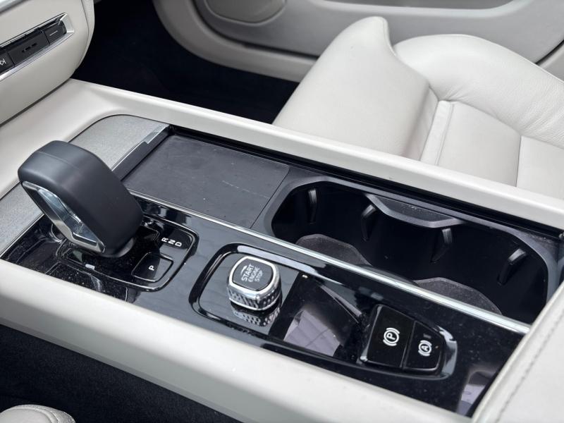 Image VOLVO V60 B4 197ch Ultimate Style Dark Geartronic 8