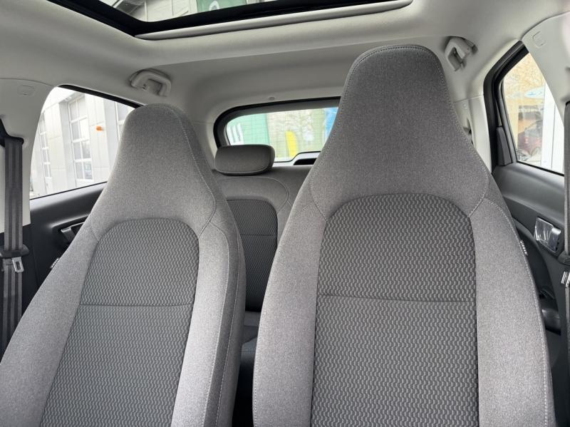 Image LEAPMOTOR T03 Electric 95ch Design