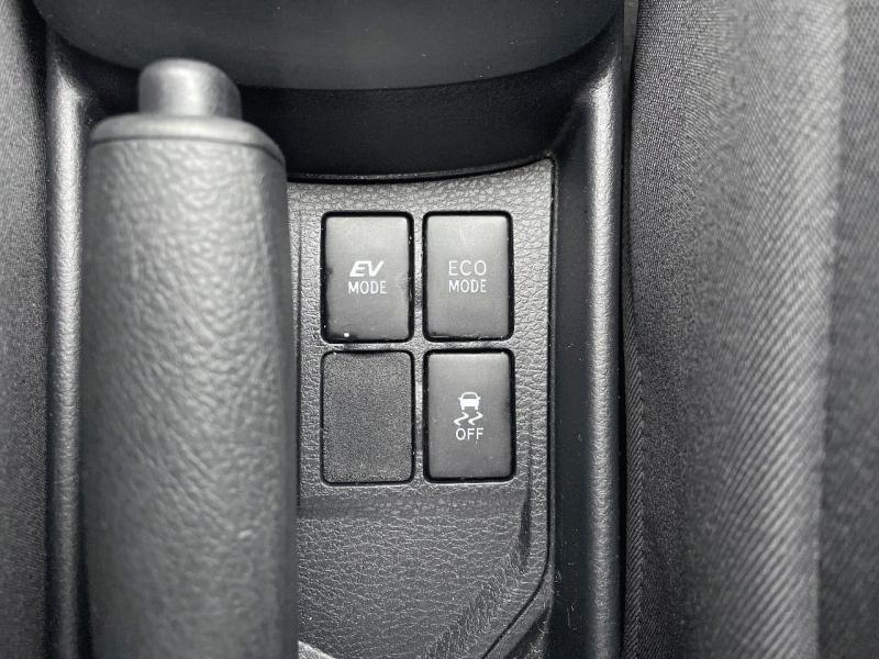 Image TOYOTA Yaris HSD 100h France 5p