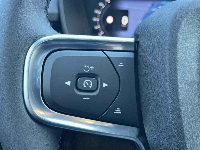 Image VOLVO EX40 Single Extended Range 252ch Black Edition