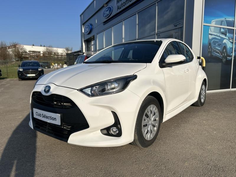Photo TOYOTA Yaris 116h Dynamic Business 5p + Programme Beyond Zero Academy MY22