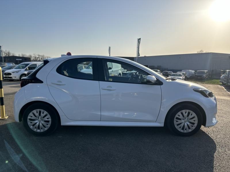 Image TOYOTA Yaris 116h Dynamic Business 5p + Programme Beyond Zero Academy MY22