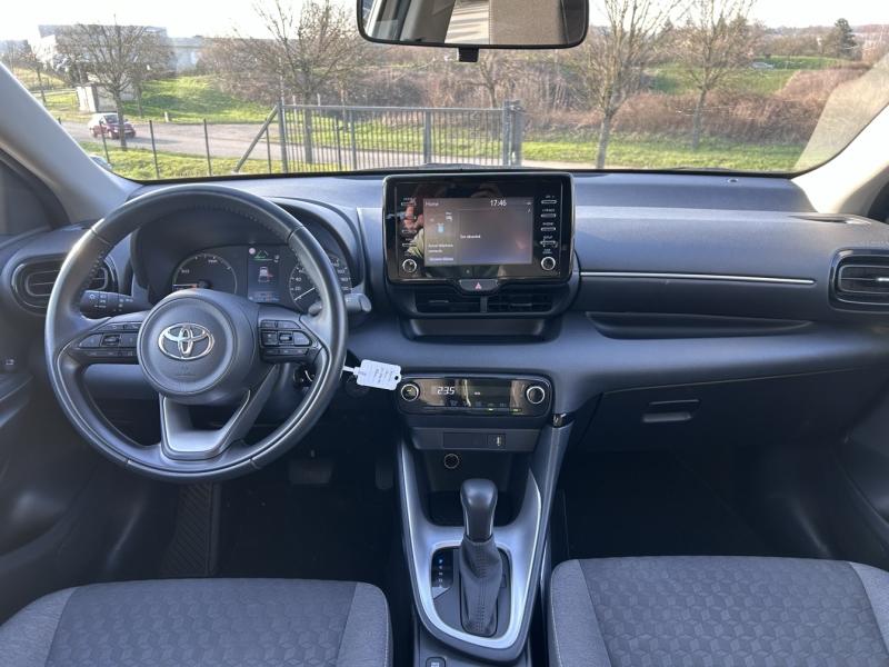 Image TOYOTA Yaris 116h Dynamic Business 5p + Programme Beyond Zero Academy MY22