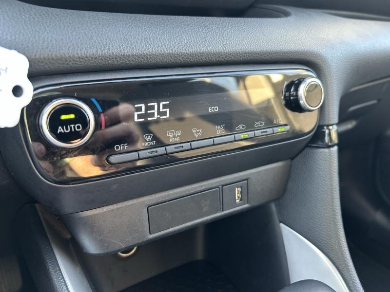 Image TOYOTA Yaris 116h Dynamic Business 5p + Programme Beyond Zero Academy MY22