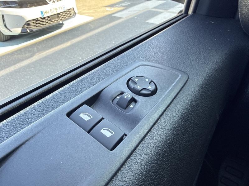 Image PEUGEOT Expert Fg M 2.2 Diesel 180ch Cabine Approfondie Fixe automatique