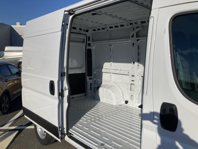 Image FIAT Ducato Fg L2H2 3.3 140ch S&S Pack Premium Connect