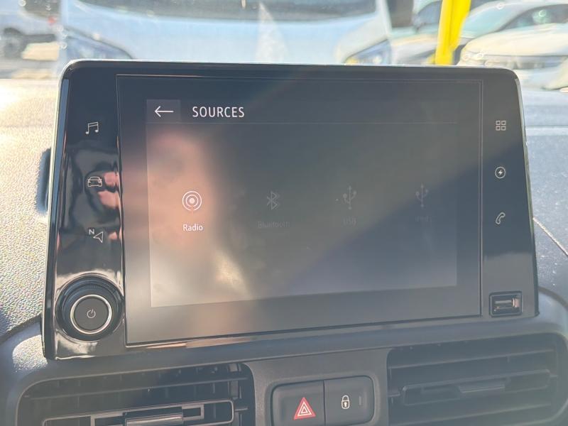 Image OPEL Combo Cargo XL 750kg 100 kW Batterie 50 kWh