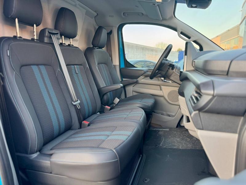 Image FORD Transit Custom Fg 320 L1H1 Electrique 160 kW 218ch Batterie 64 kWh Sport